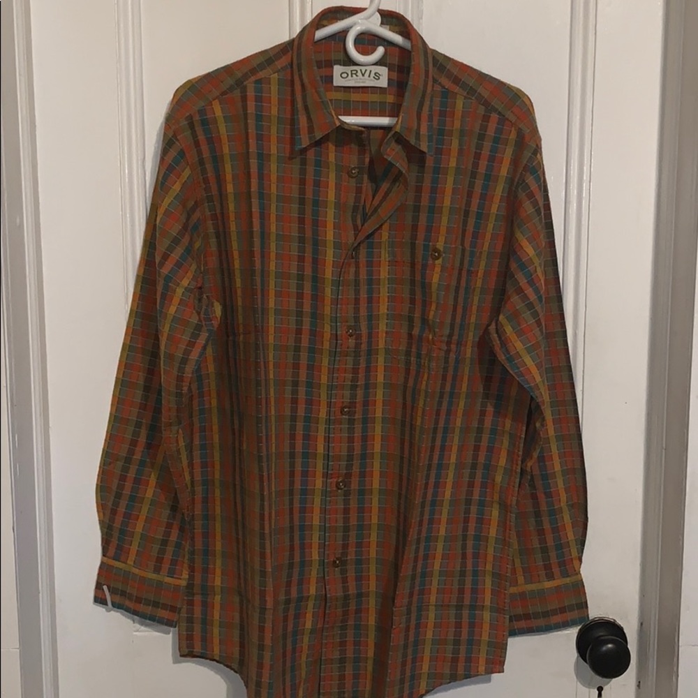 ORVIS LONG SLEEVE BUTTON DOWN SHIRT.